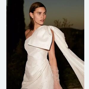 Elegant White One-Shoulder Dress